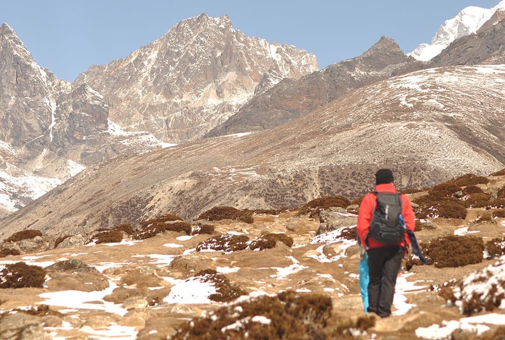 Best Way to Acclimatize on the Everest Trek