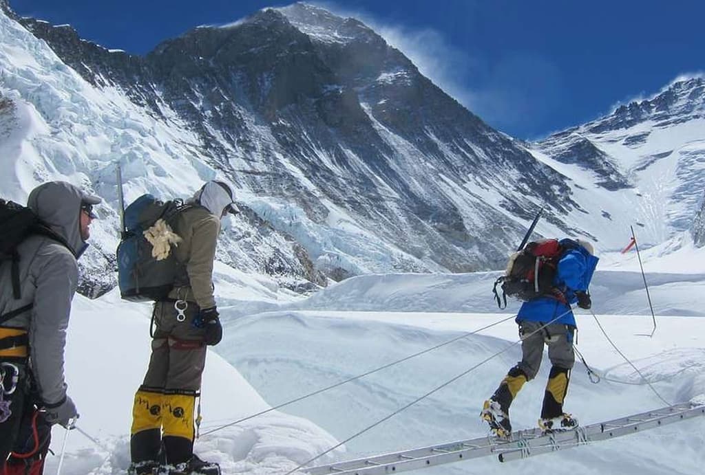 Can You Summit Everest Without Supplemental Oxygen?