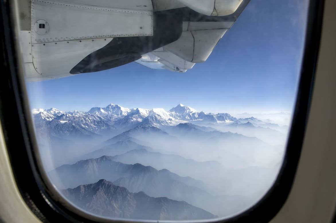 Everest mountain flight