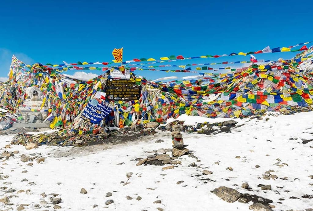 Is Annapurna Circuit Trek Suitable For Seniors?