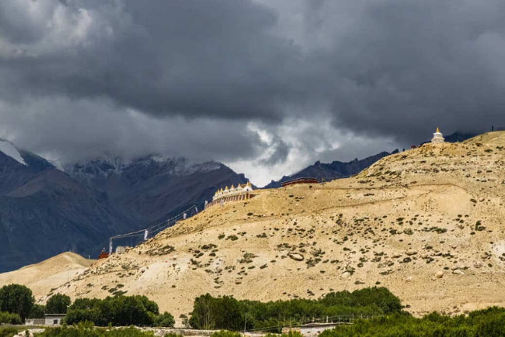 Upper Mustang Helicopter Tour